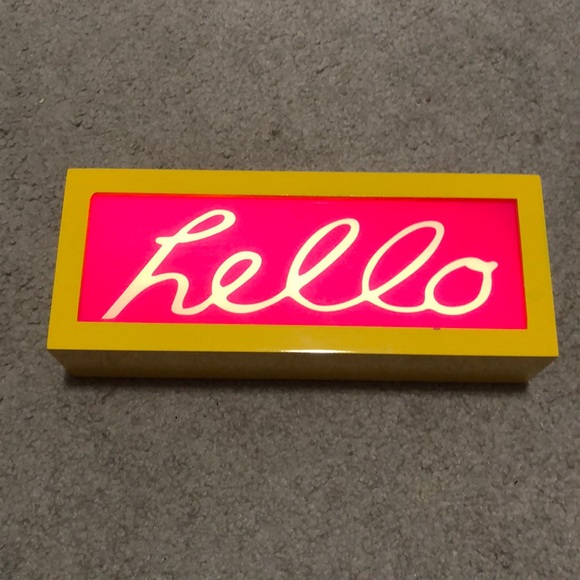 Hello sign - Picture 1 of 3